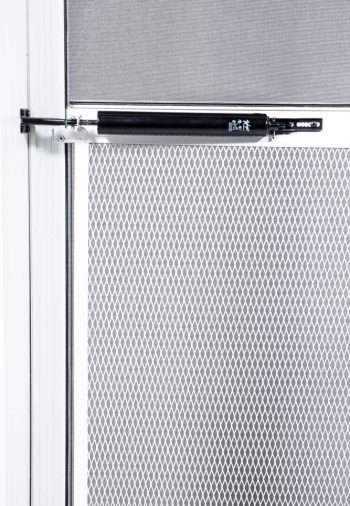 Automatisk dørlukker til forsatsdør